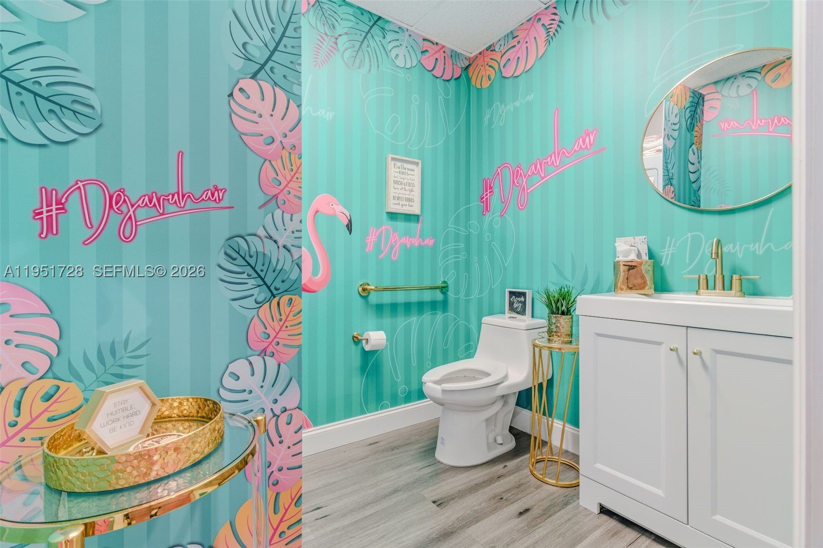A11951728 Property Photo 17