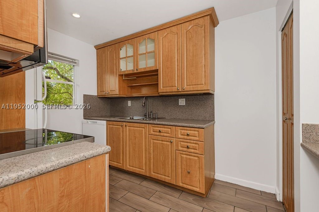 4111 Stirling Rd 308 Property Photo 2
