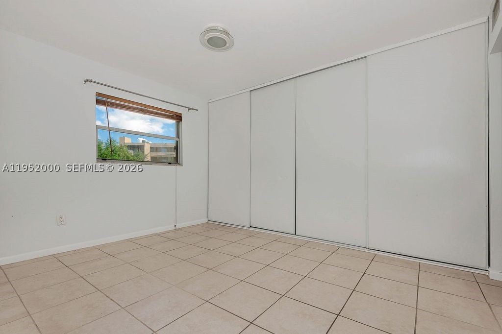 4111 Stirling Rd 308 Property Photo 17