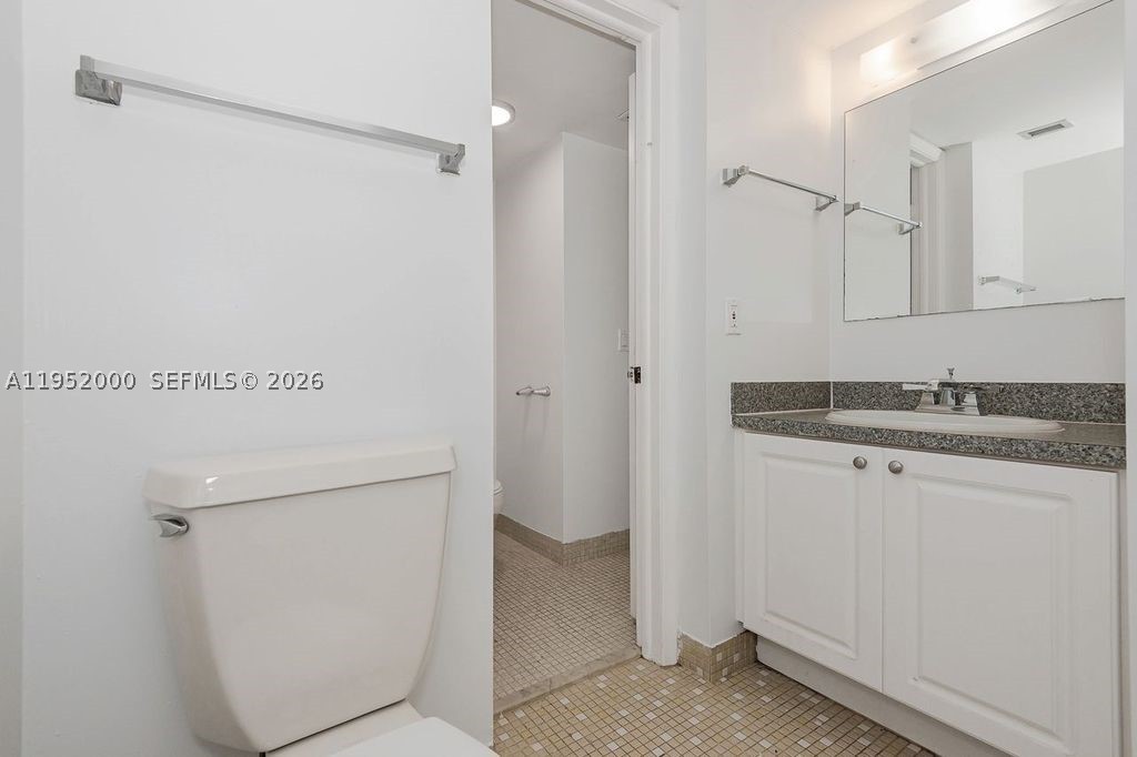 4111 Stirling Rd 308 Property Photo 21