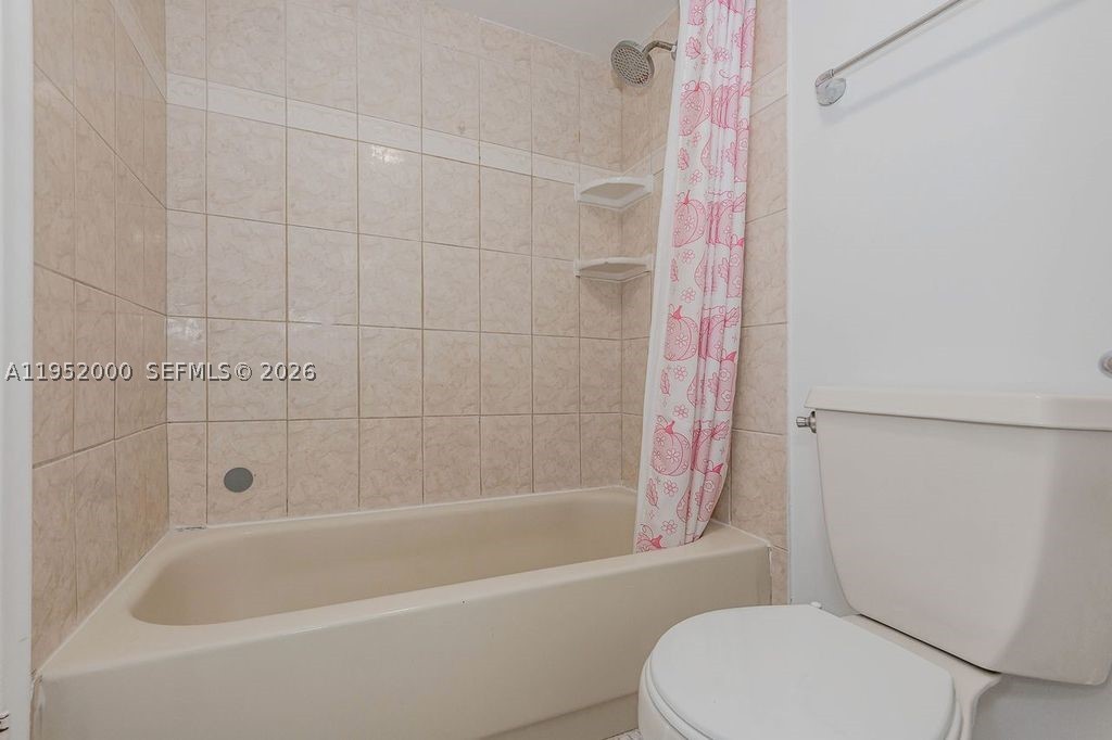 4111 Stirling Rd 308 Property Photo 22