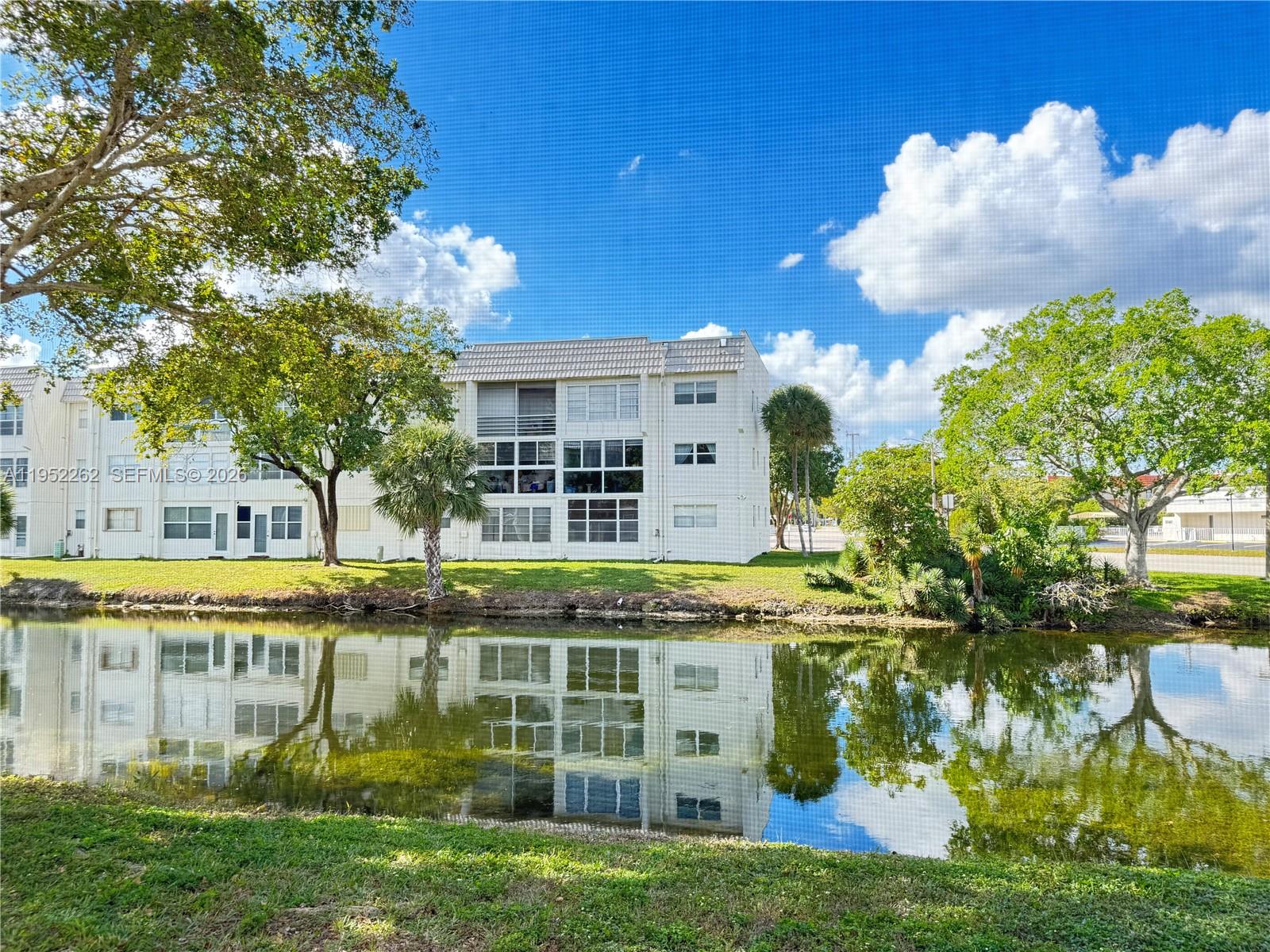 8515 Sunrise Lakes Blvd 112 Property Photo 1