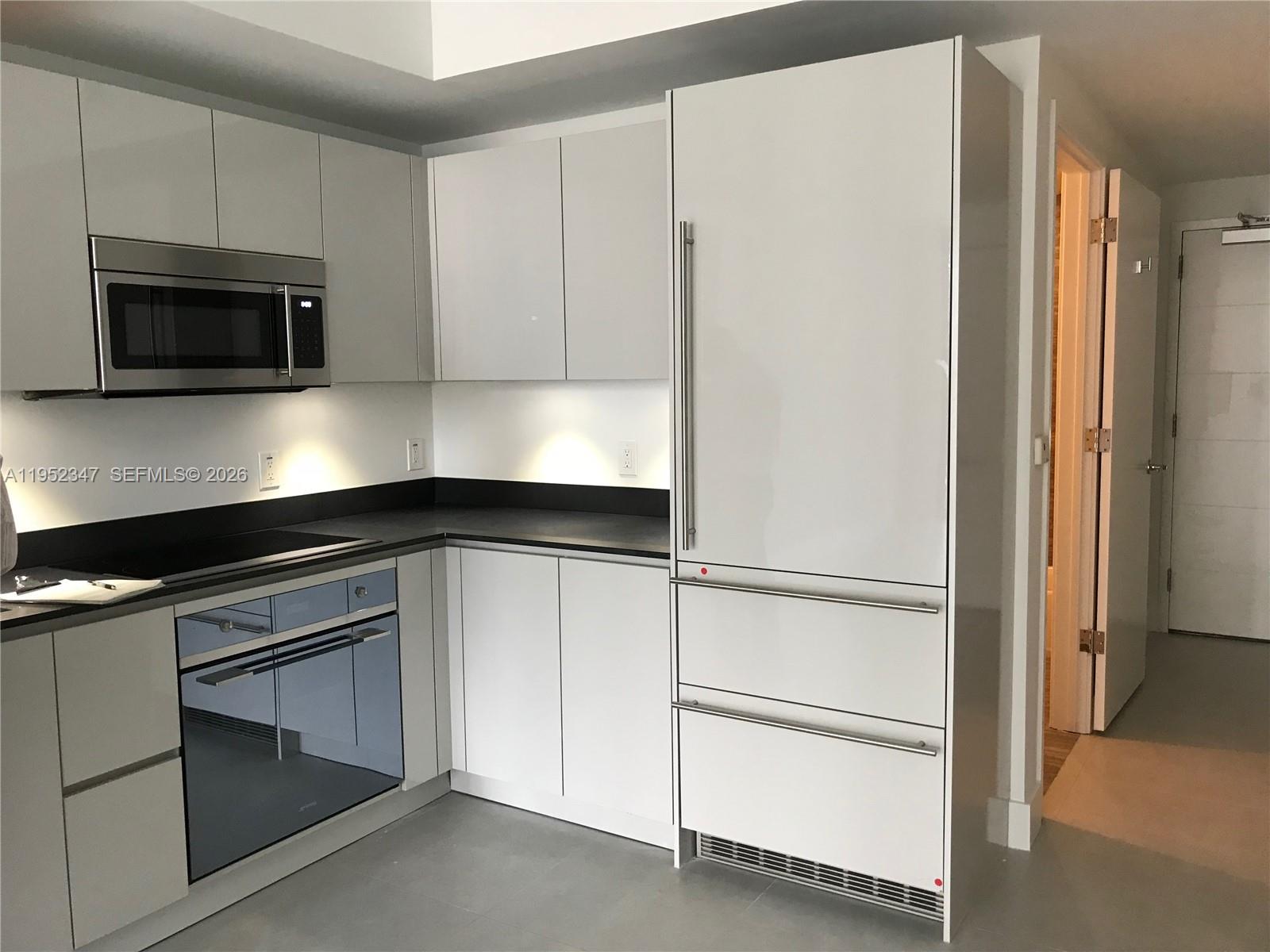 1010 Brickell Ave 2110 Property Photo 1