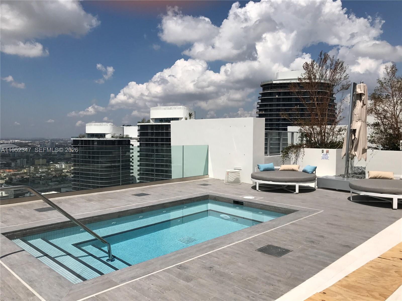 1010 Brickell Ave 2110 Property Photo 18