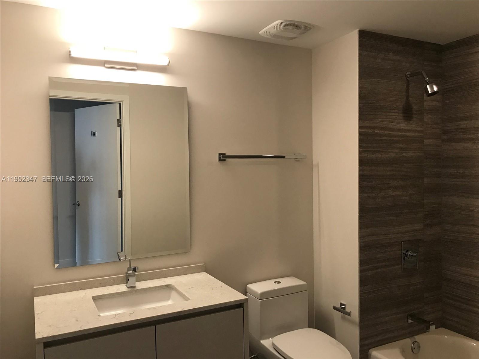 1010 Brickell Ave 2110 Property Photo 32