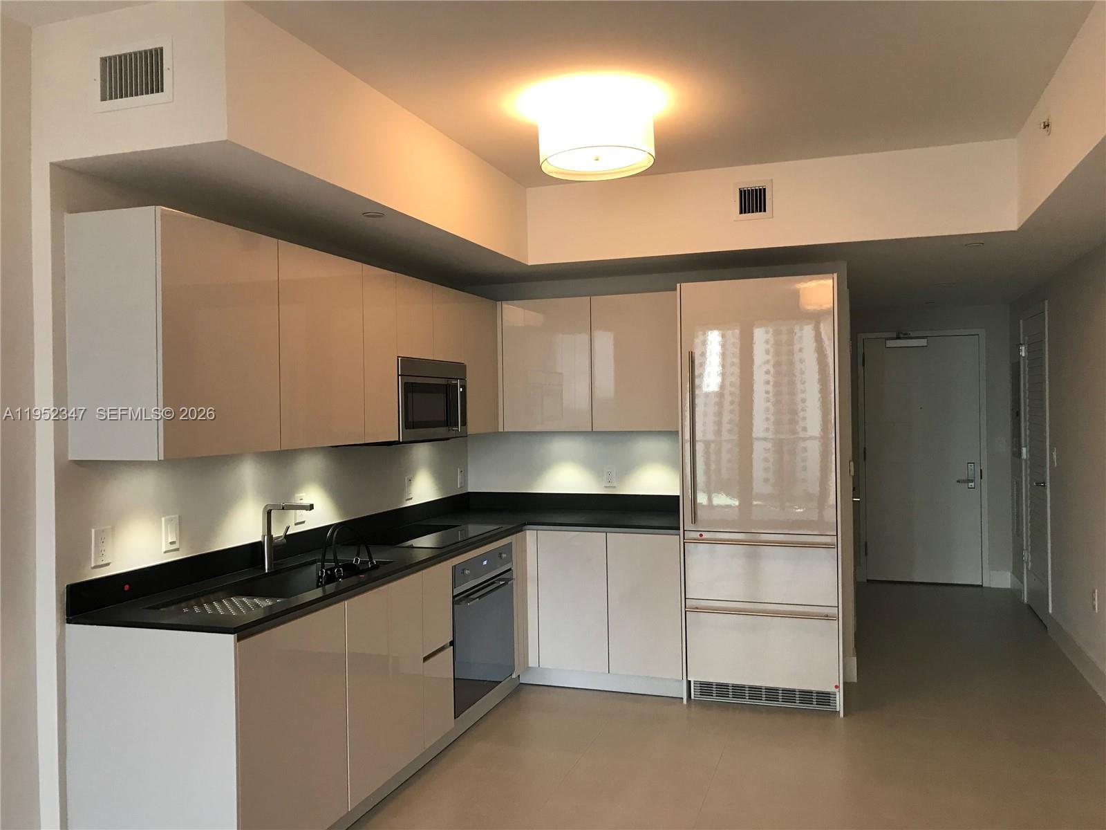 1010 Brickell Ave 2110 Property Photo 33