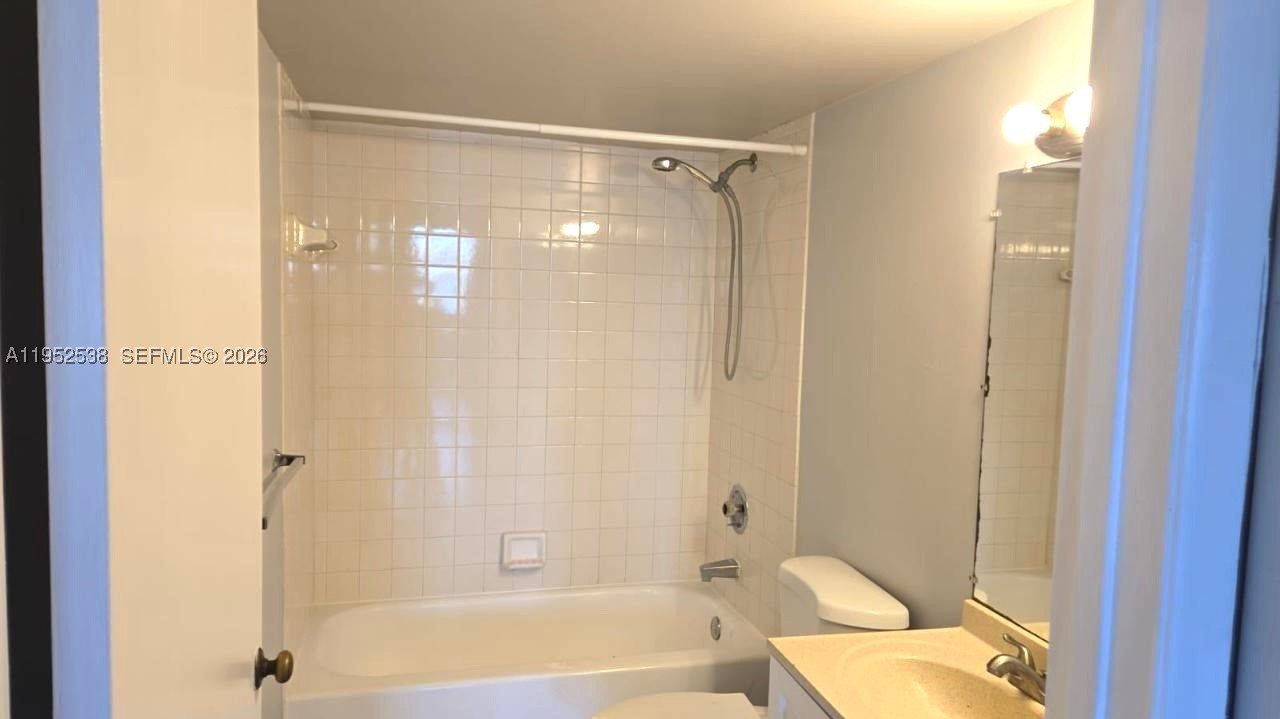 840 Independence Dr 840f Property Photo 35