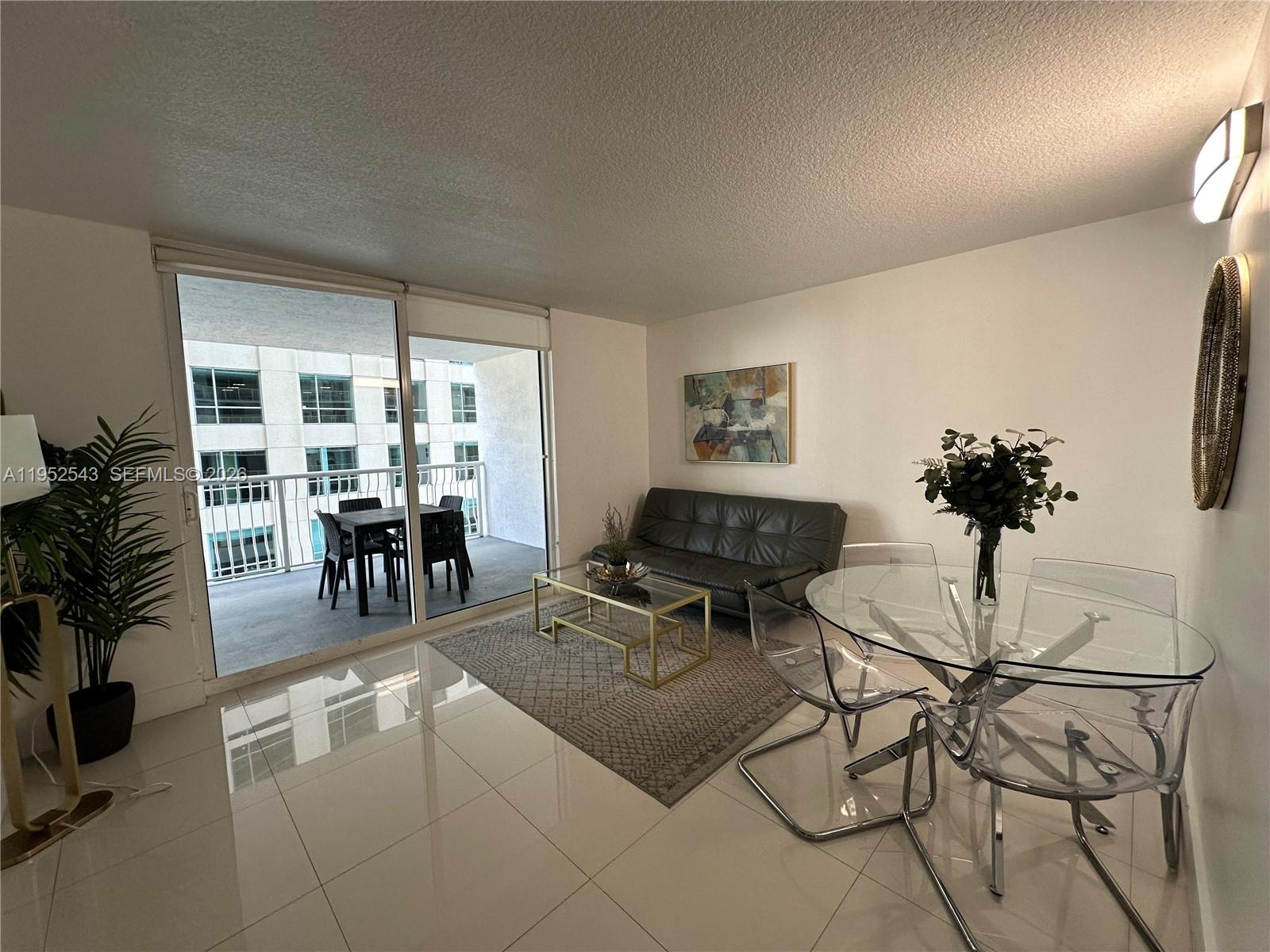 1200 Brickell Bay Dr 1712 Property Photo 4