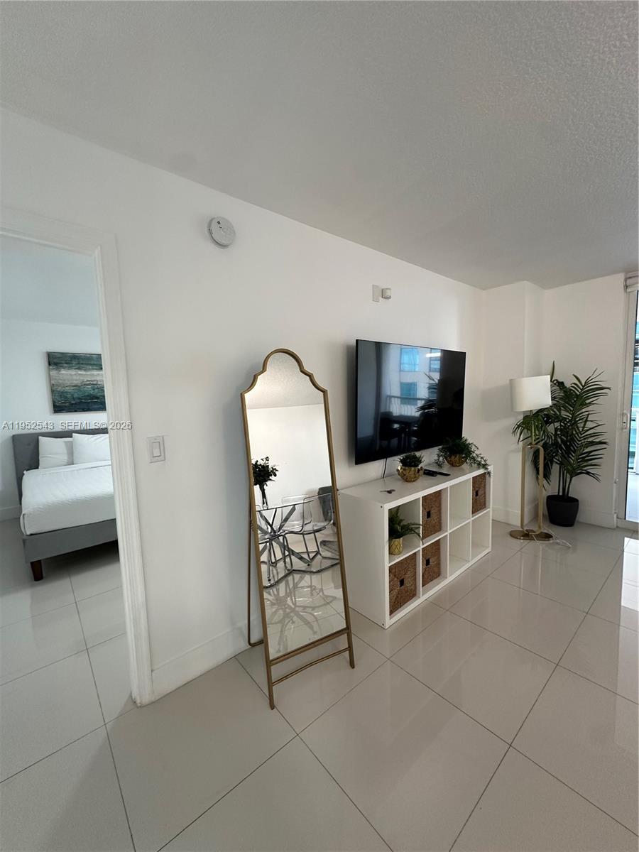 1200 Brickell Bay Dr 1712 Property Photo 6