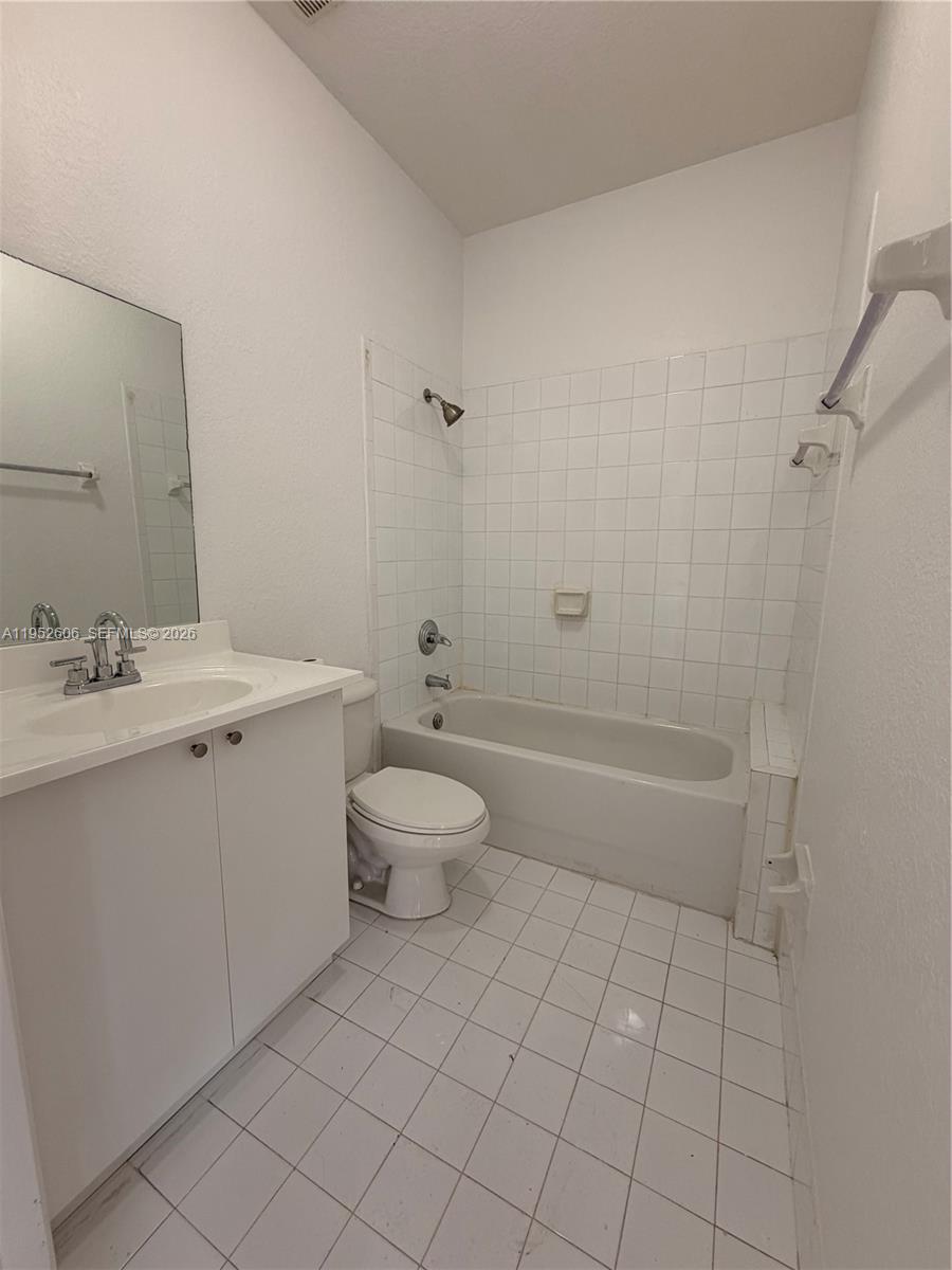 13264 Old Biscayne Dr 405 Property Photo 11