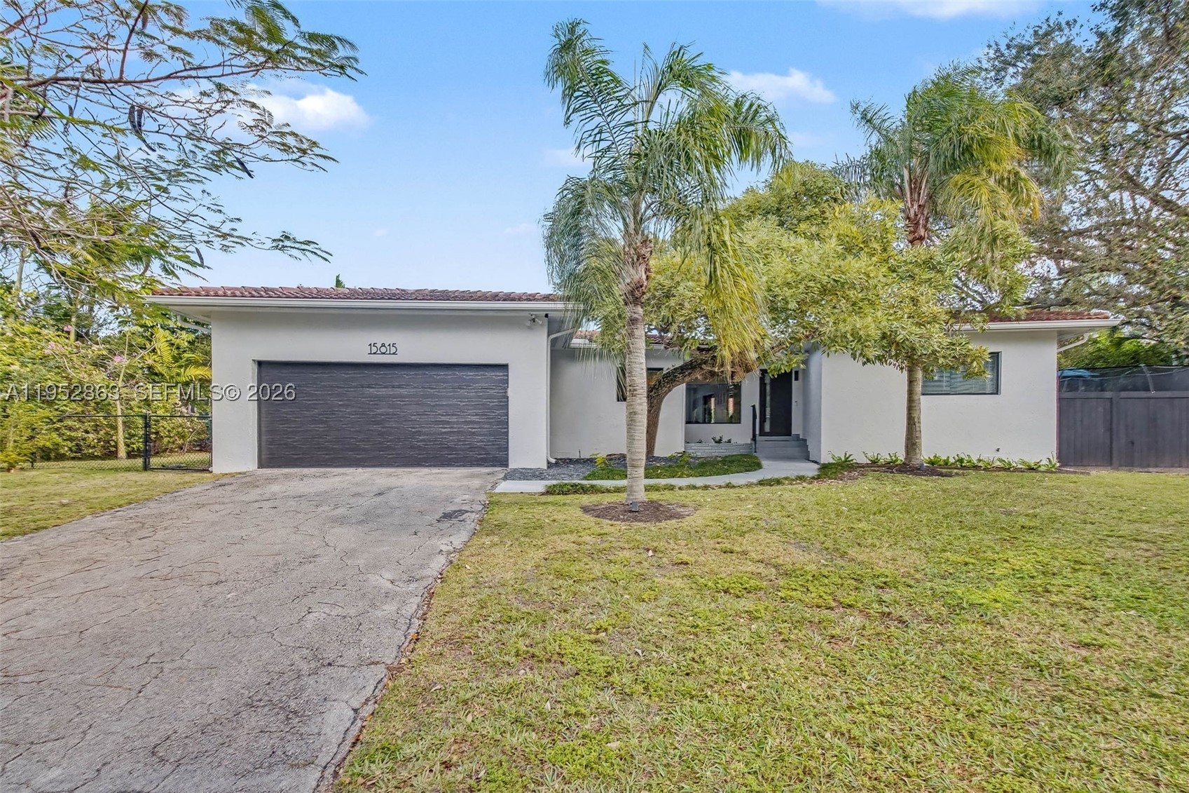 15815 Sw 85th Ave Property Photo 1