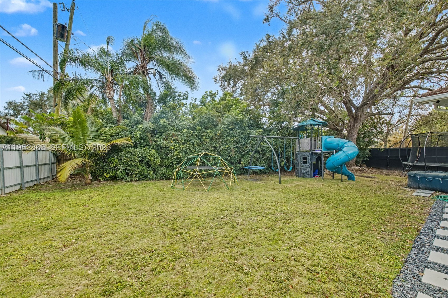 15815 Sw 85th Ave Property Photo 23