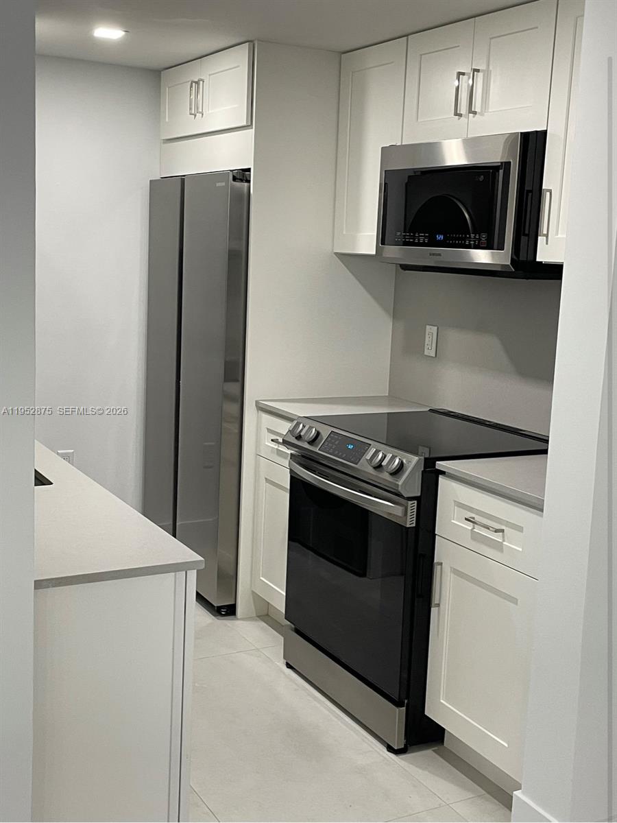10275 Collins Ave 208 Property Photo 6