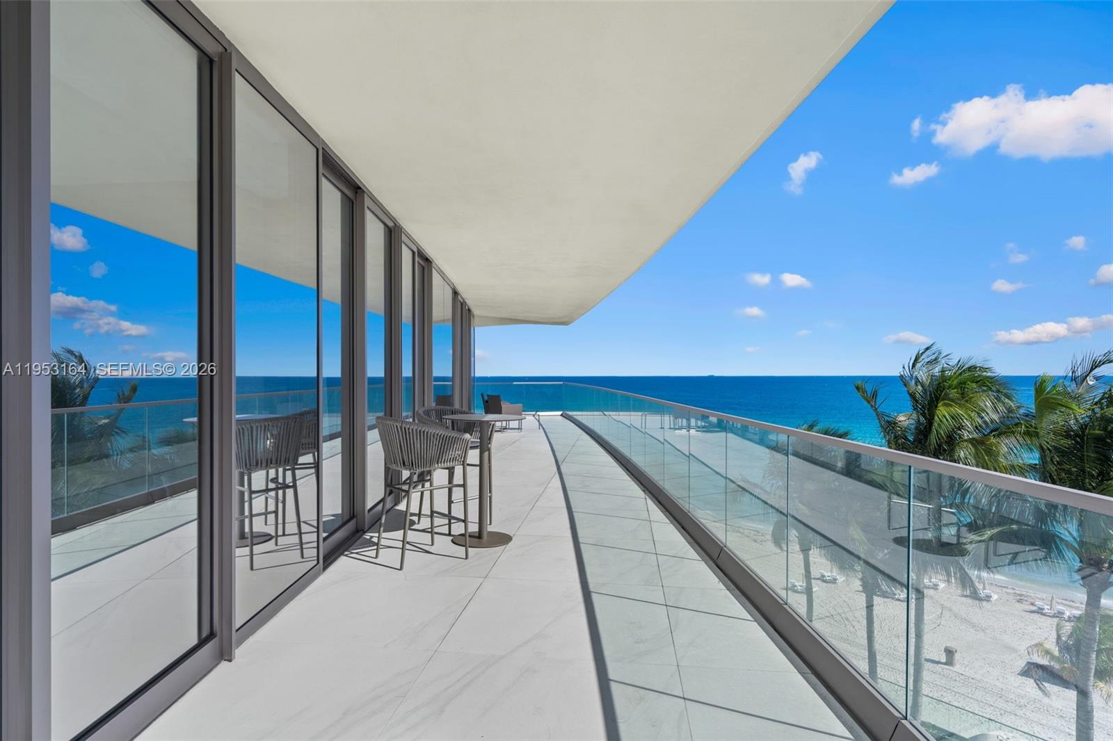 18975 Collins Ave 400+ Cabana Property Photo 6