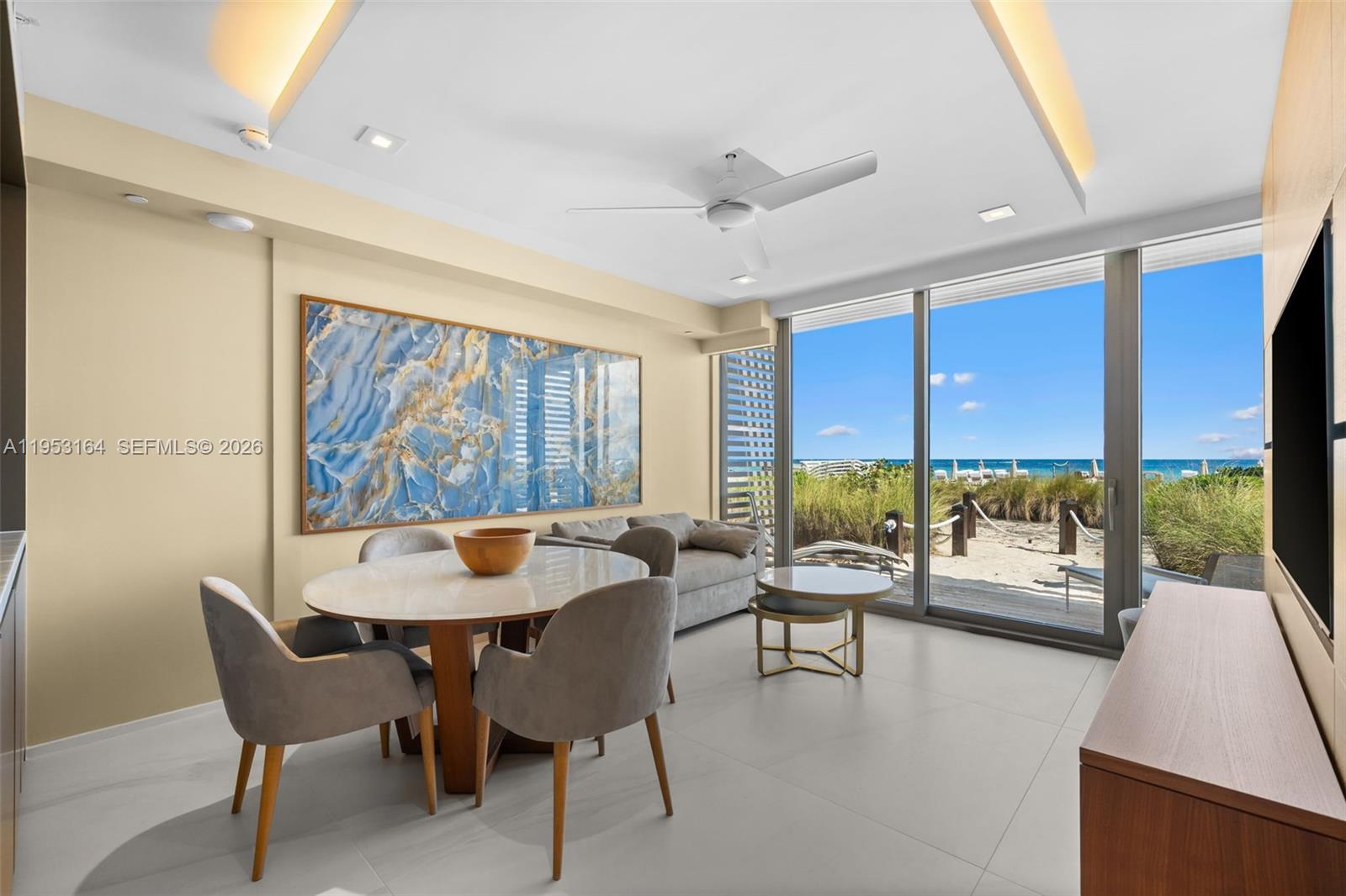 18975 Collins Ave 400+ Cabana Property Photo 7
