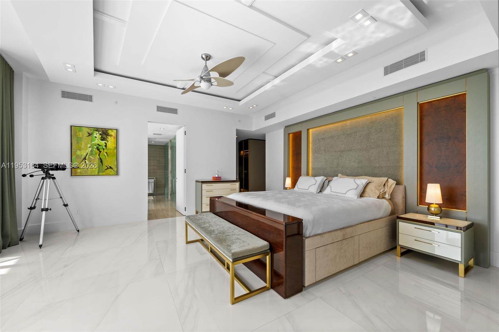 18975 Collins Ave 400+ Cabana Property Photo 8