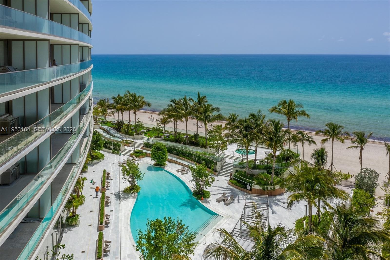 18975 Collins Ave 400+ Cabana Property Photo 13
