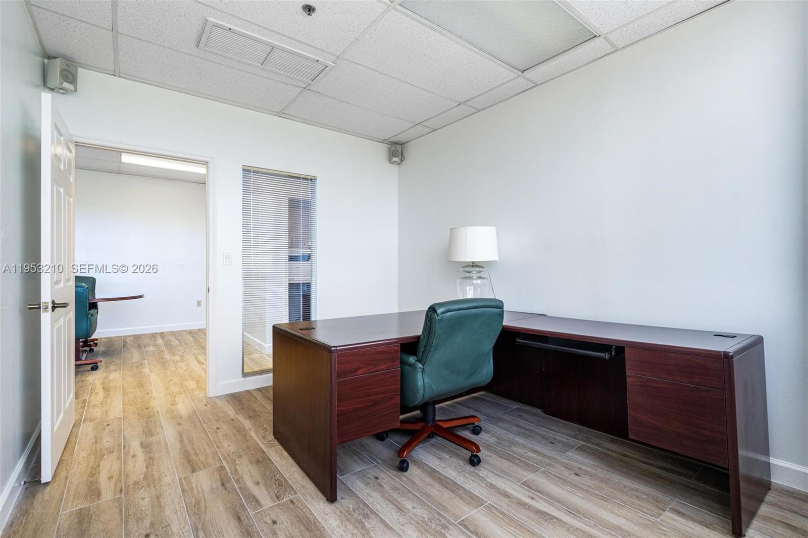 2455 E Sunrise Blvd Cu9j Property Photo 17