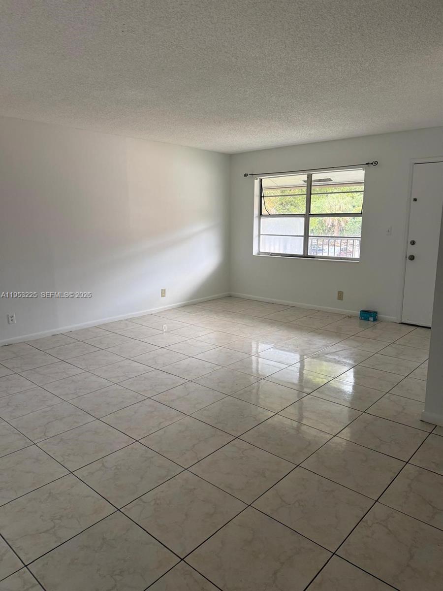 1200 Sw 50th Ave 207-3 Property Photo 6