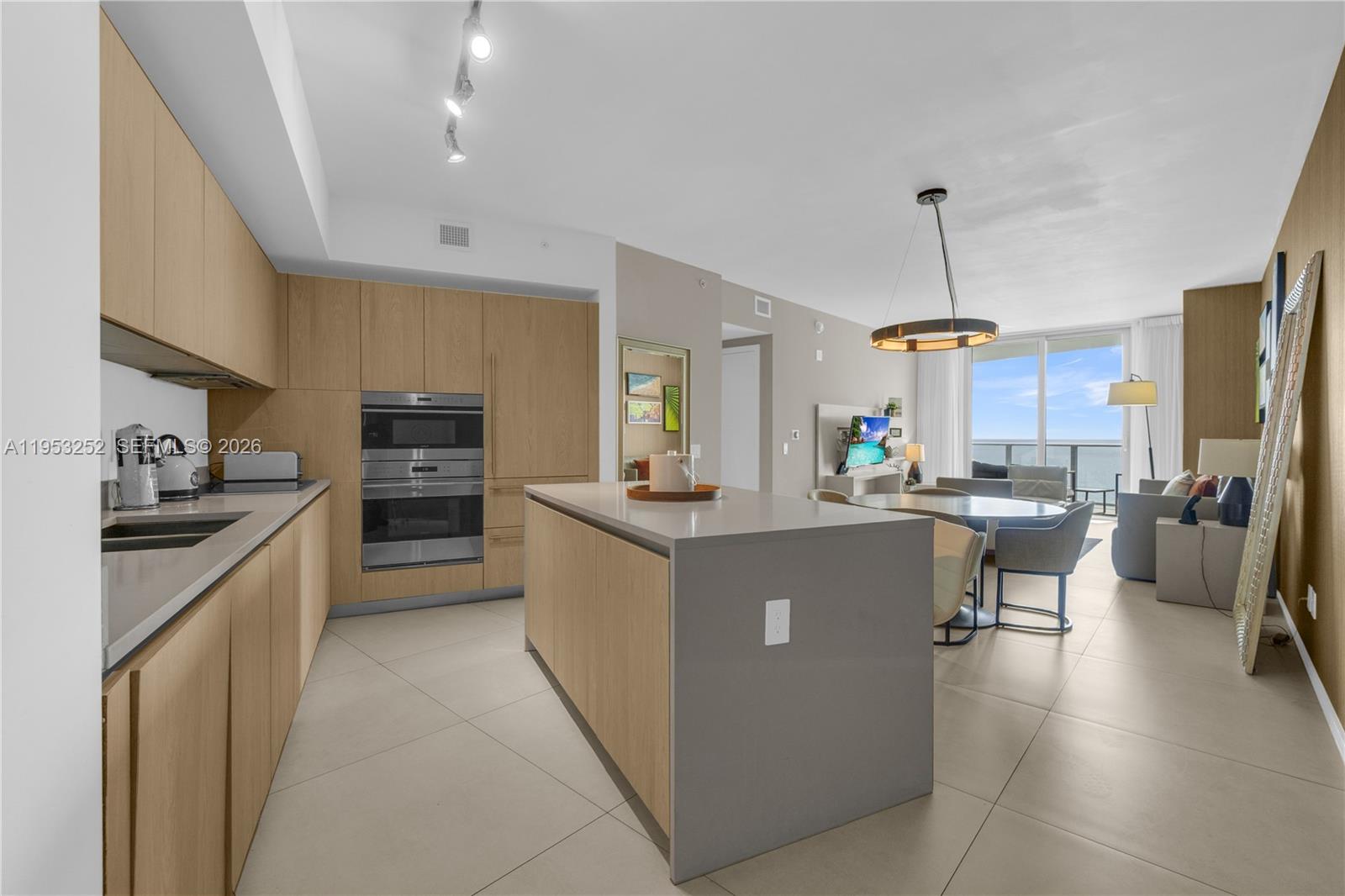 4111 S Ocean Dr 1507 Property Photo 4