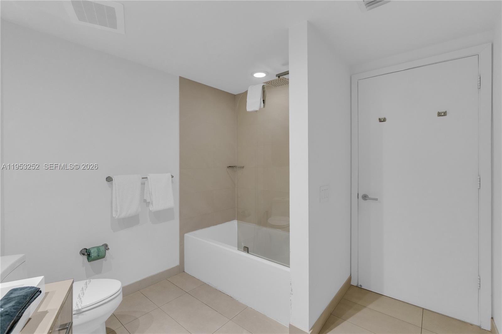 4111 S Ocean Dr 1507 Property Photo 17