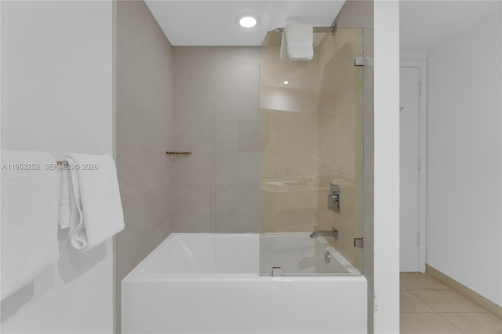 4111 S Ocean Dr 1507 Property Photo 18