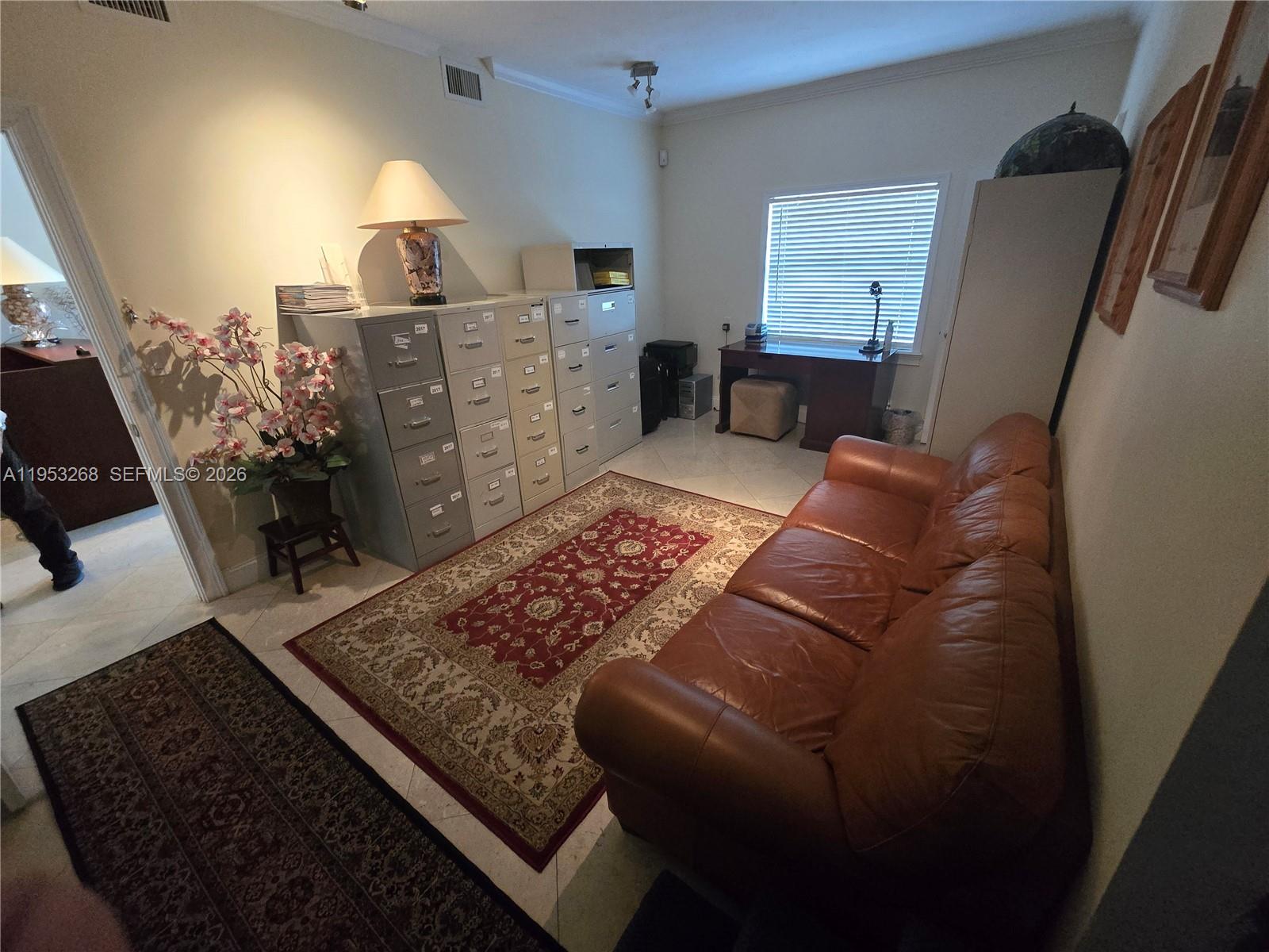 2555 Polk St Property Photo 15