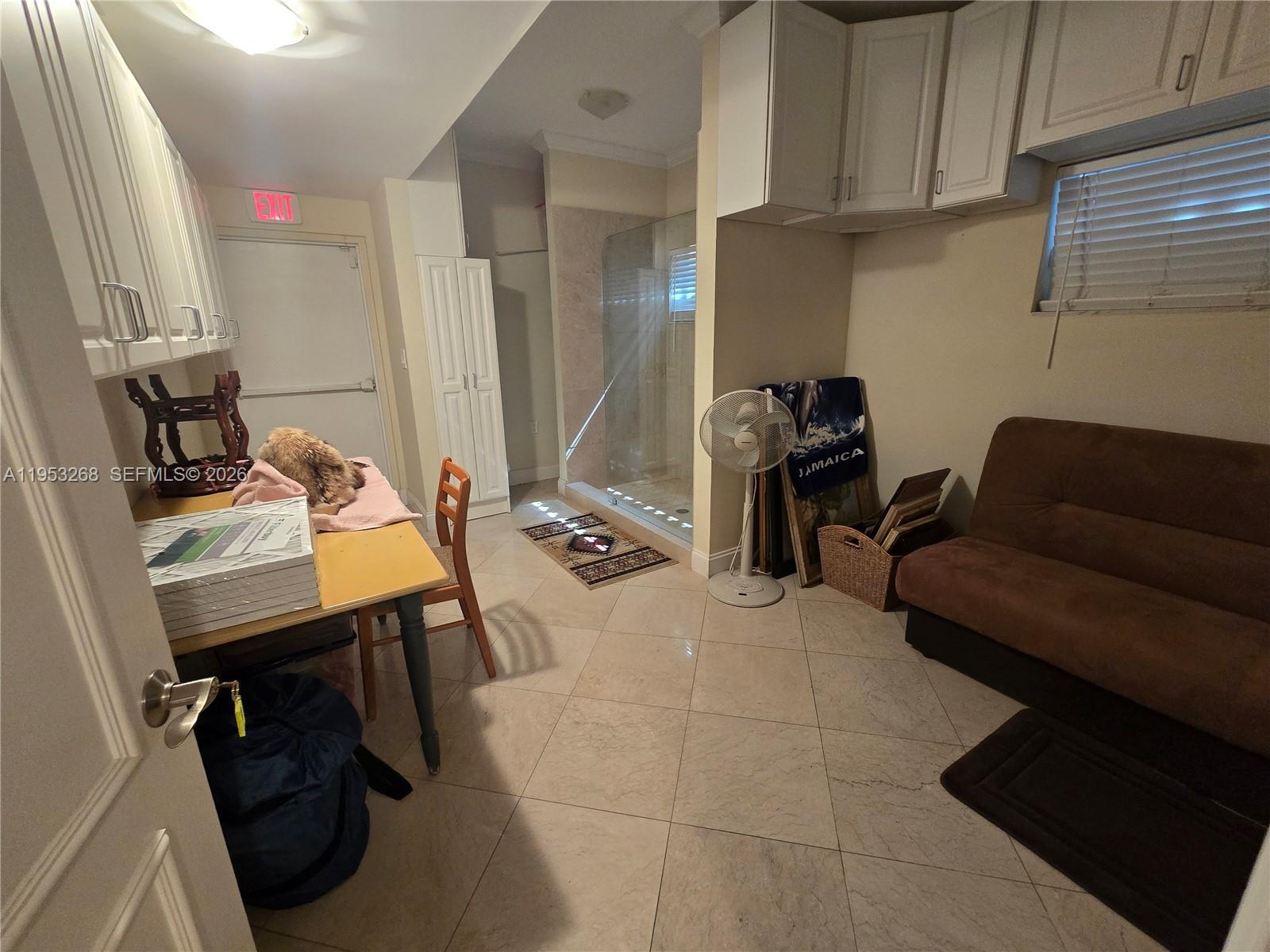 2555 Polk St Property Photo 24