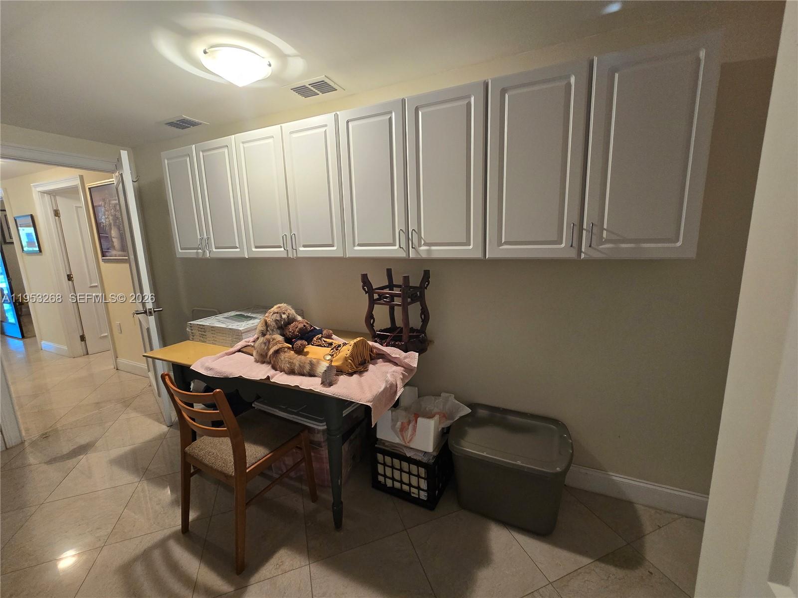 2555 Polk St Property Photo 25