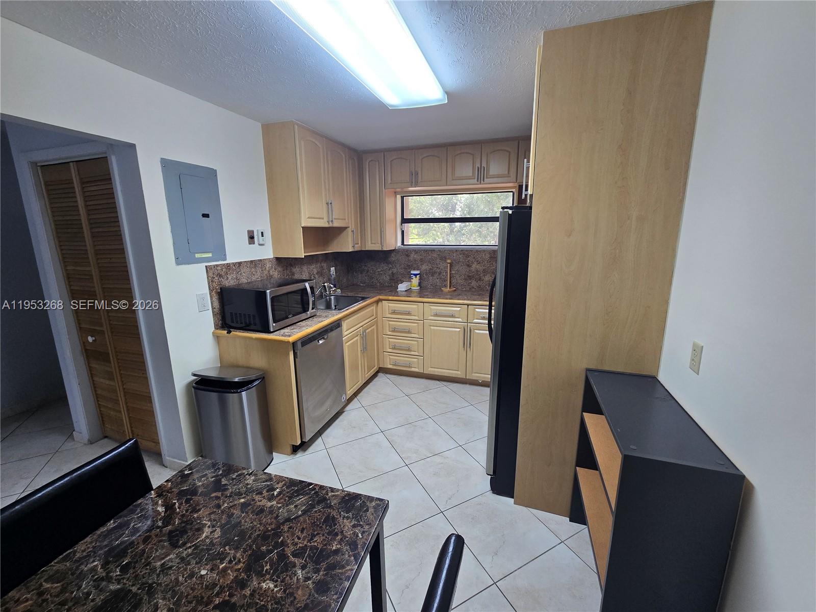 2555 Polk St Property Photo 34