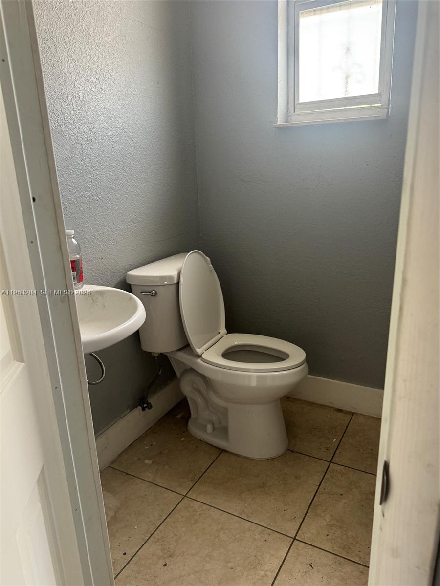A11953284 Property Photo 9