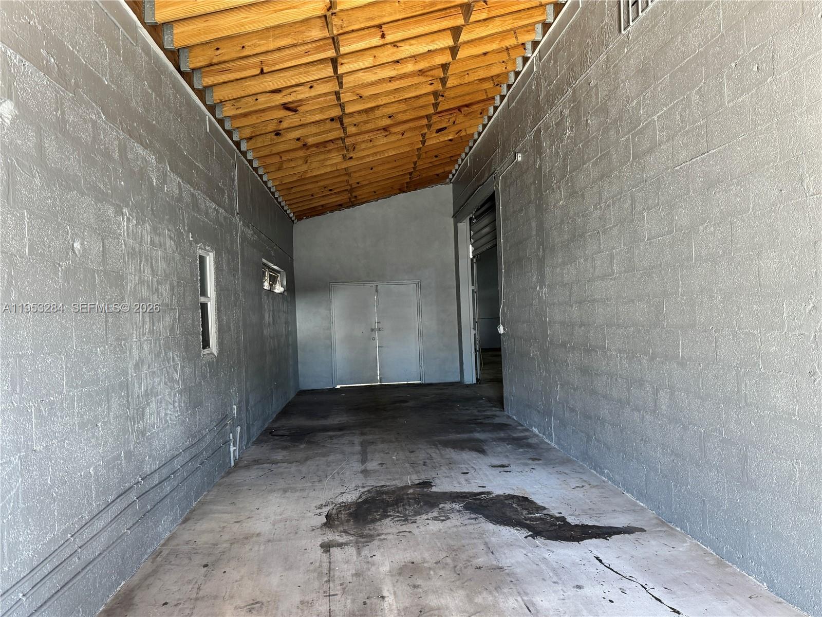 A11953284 Property Photo 13