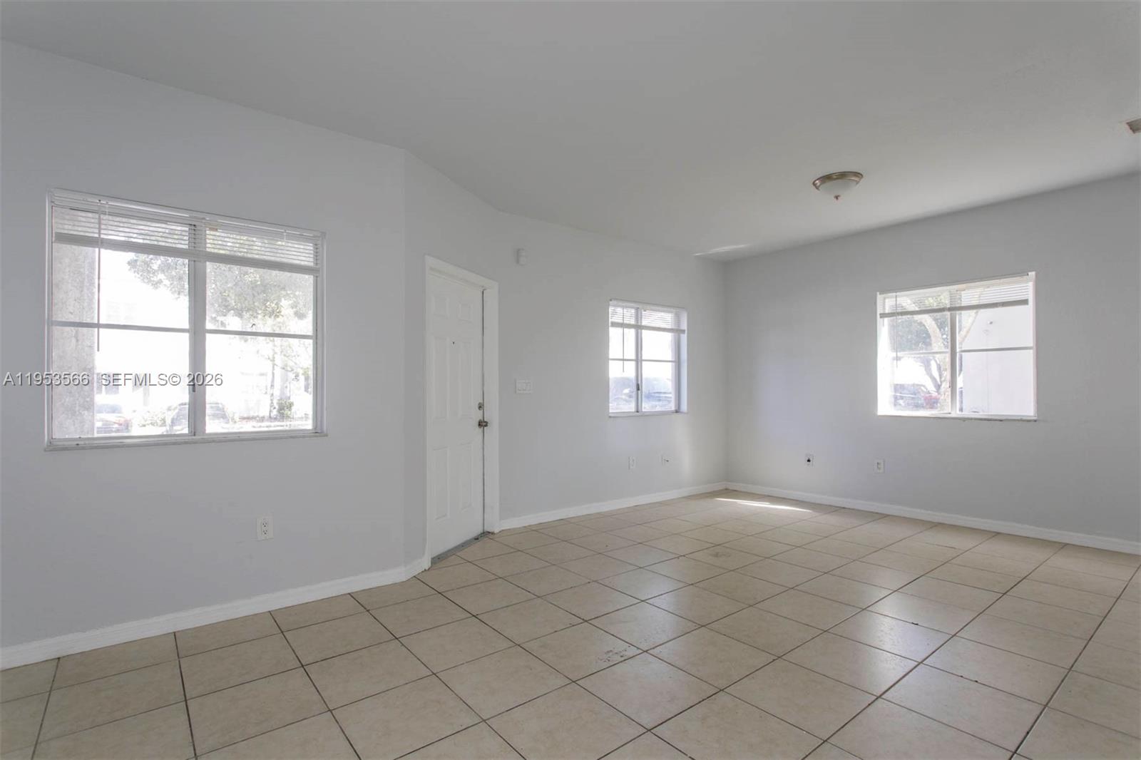 1518 Se 31 Ct Property Photo 7