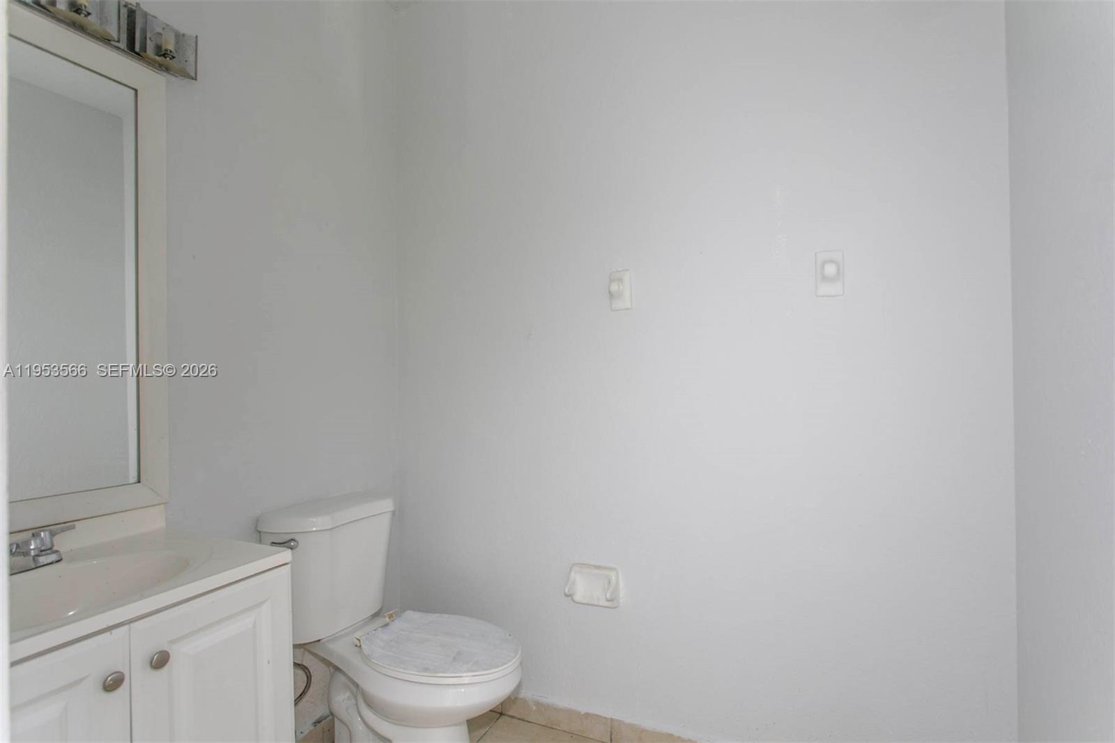 1518 Se 31 Ct Property Photo 9