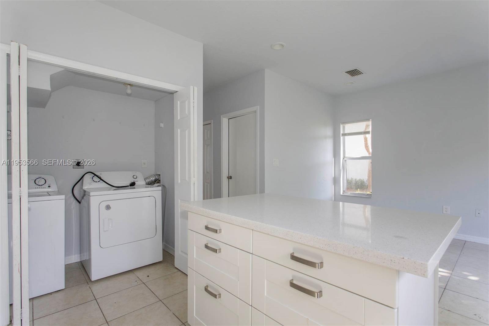1518 Se 31 Ct Property Photo 14