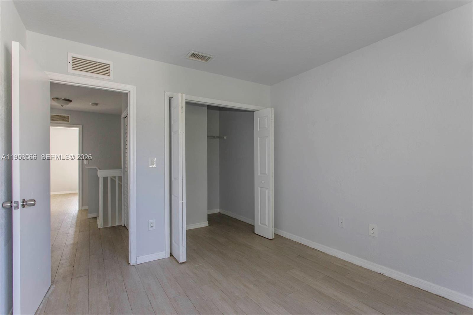 1518 Se 31 Ct Property Photo 24