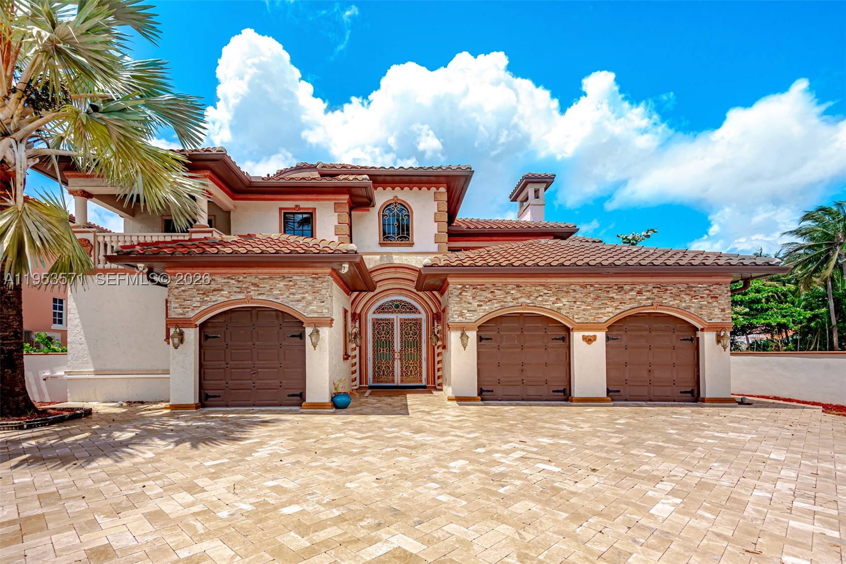 674 Ocean Blvd Property Photo 4