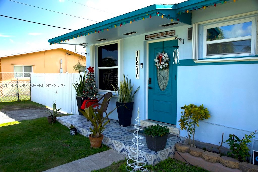 10910 Sw 217th Ter Property Photo 4
