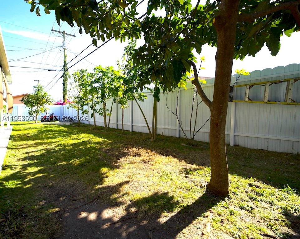 10910 Sw 217th Ter Property Photo 17