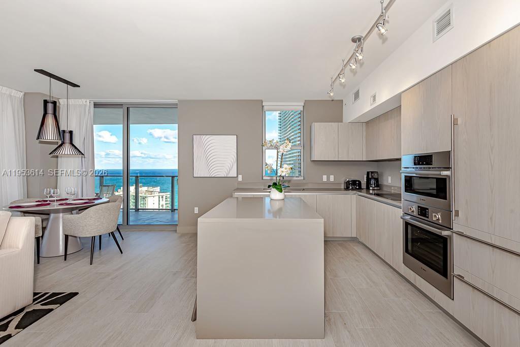 4010 S Ocean Dr R2701 Property Photo 6