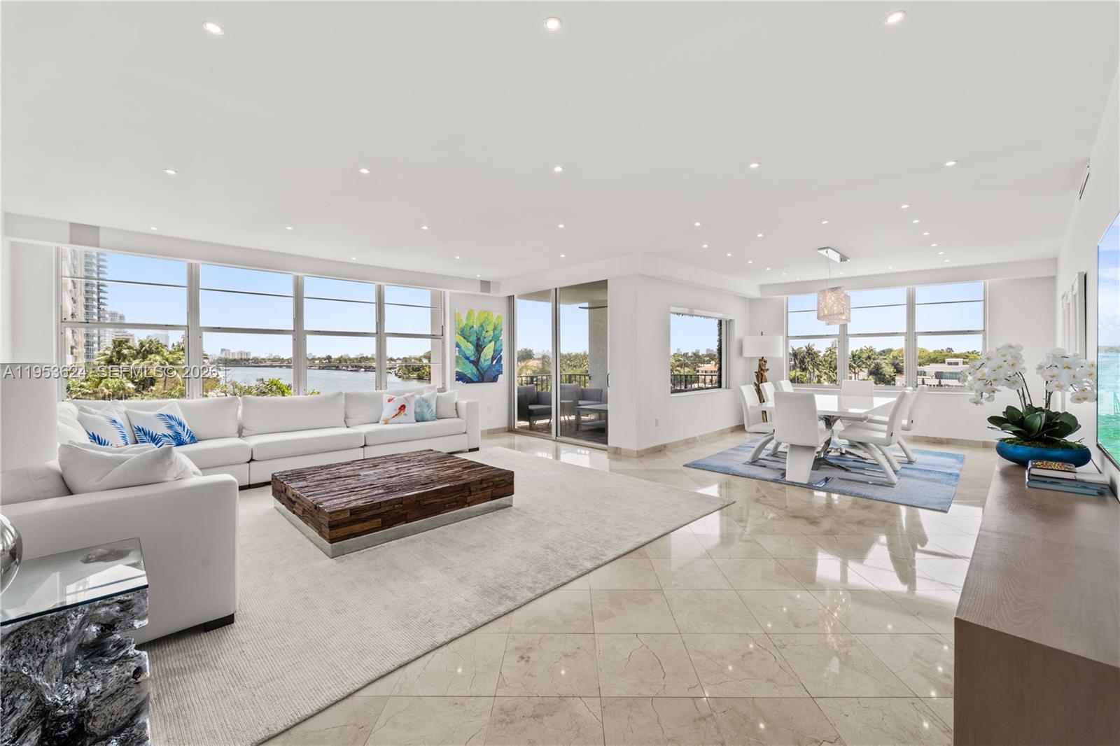 5640 Collins Ave 4d Property Photo 3