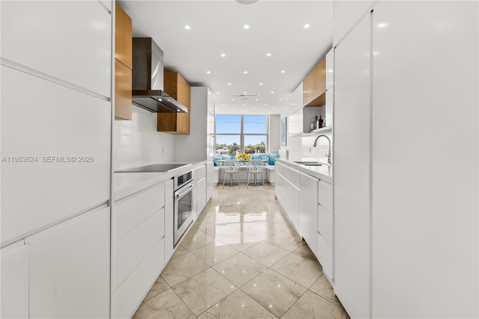 5640 Collins Ave 4d Property Photo 8
