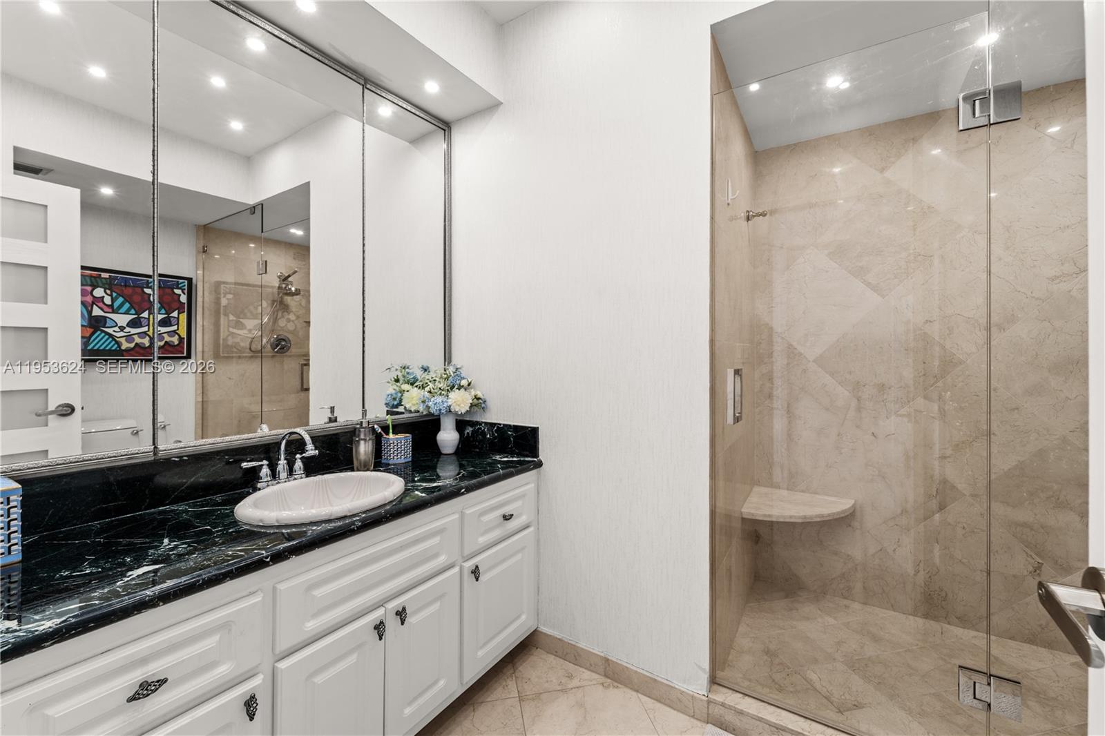 5640 Collins Ave 4d Property Photo 17