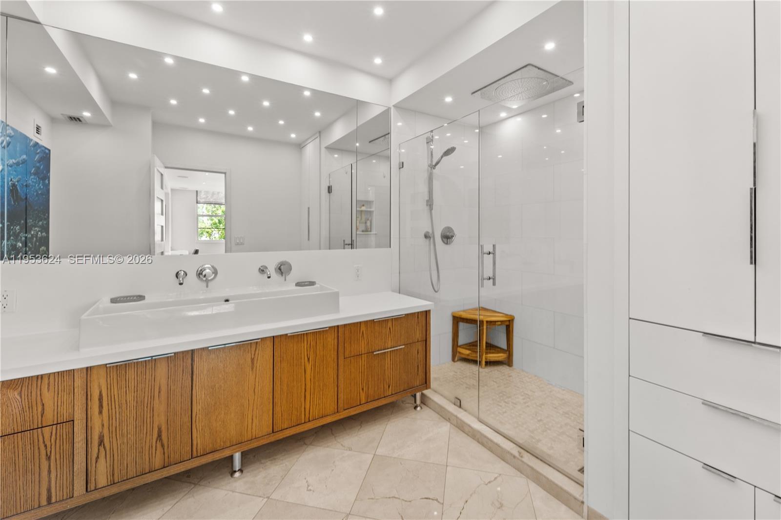 5640 Collins Ave 4d Property Photo 18