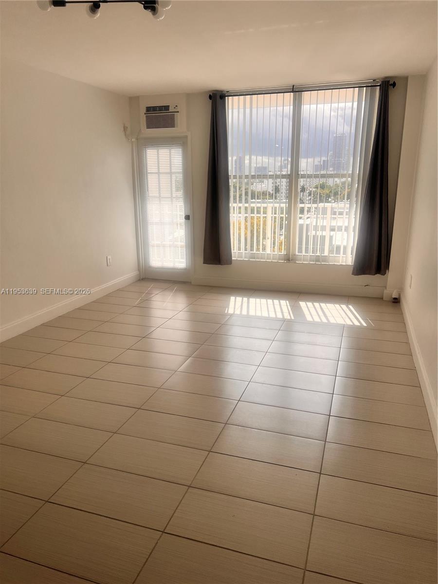 1300 Lincoln Rd B902 Property Photo 1