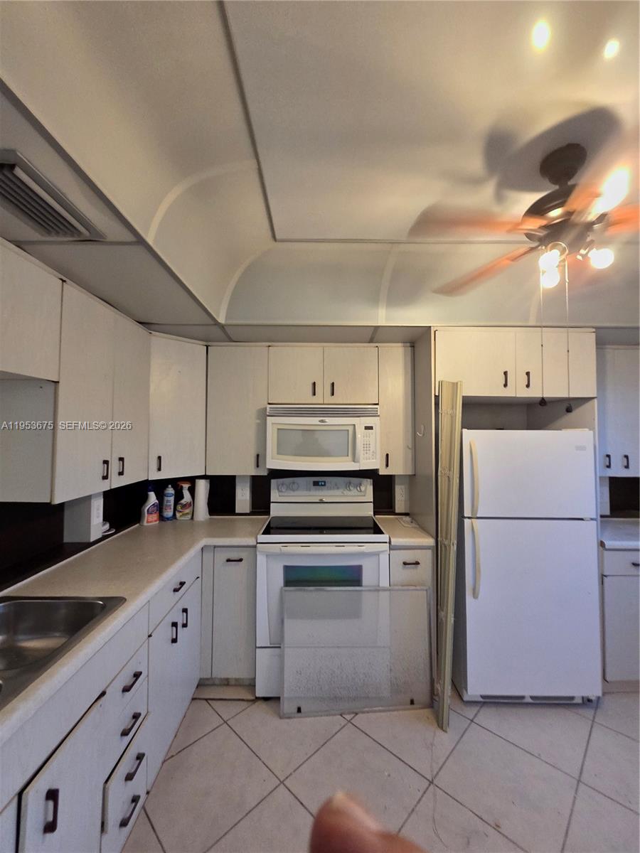 2805 Victoria Way H2 Property Photo 9