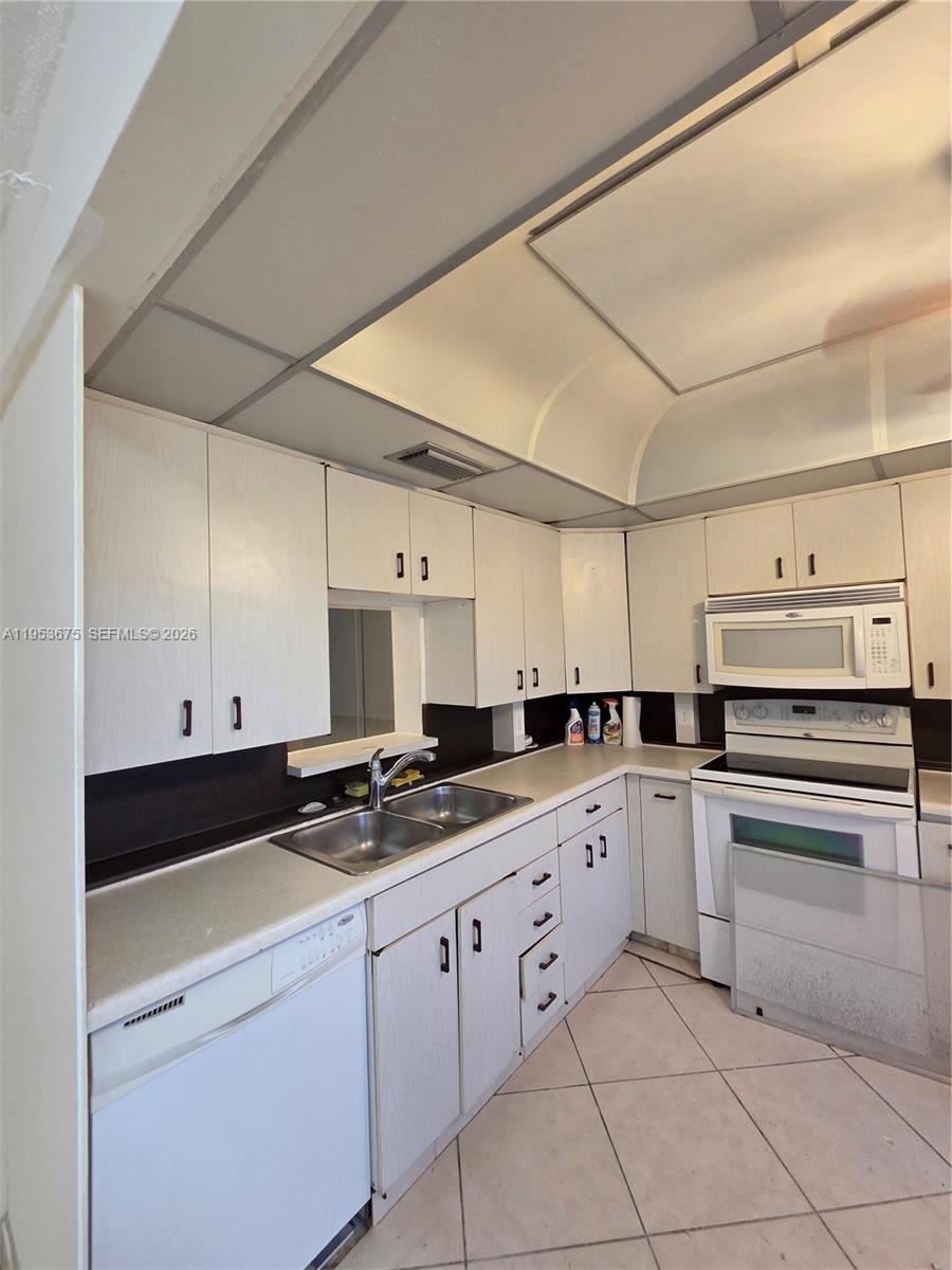 2805 Victoria Way H2 Property Photo 10