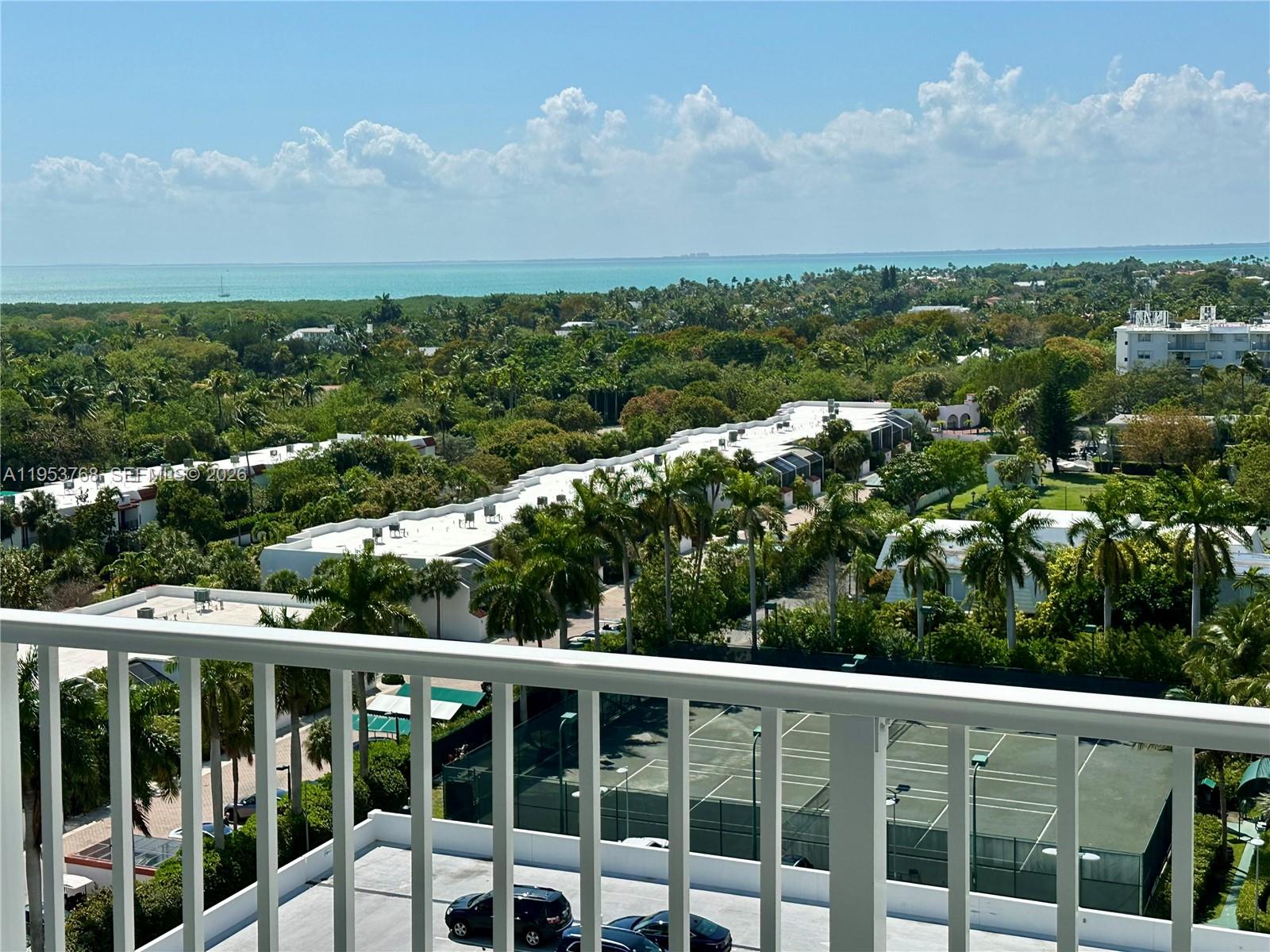 881 Ocean Dr 10d Property Photo 7