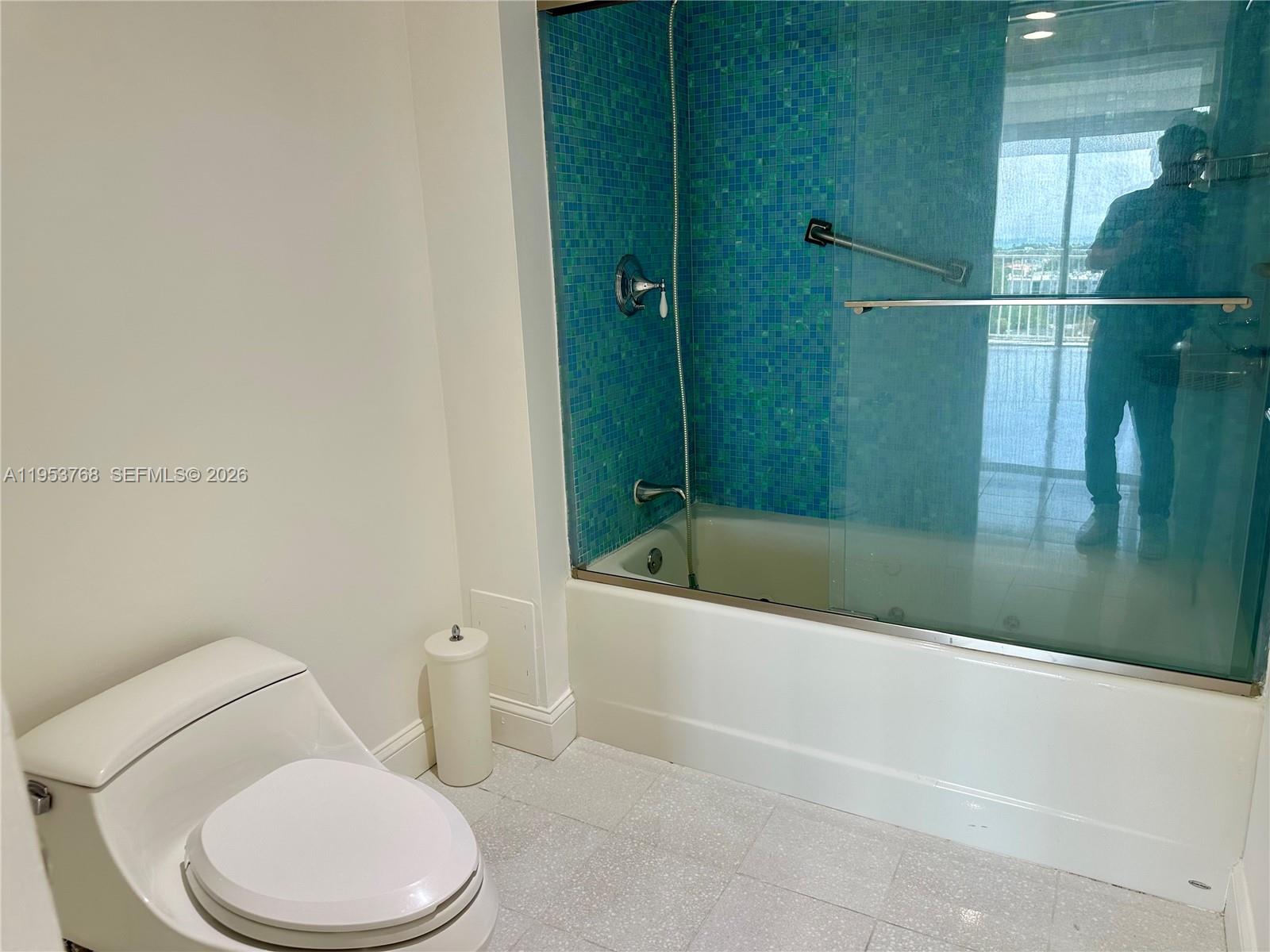881 Ocean Dr 10d Property Photo 12