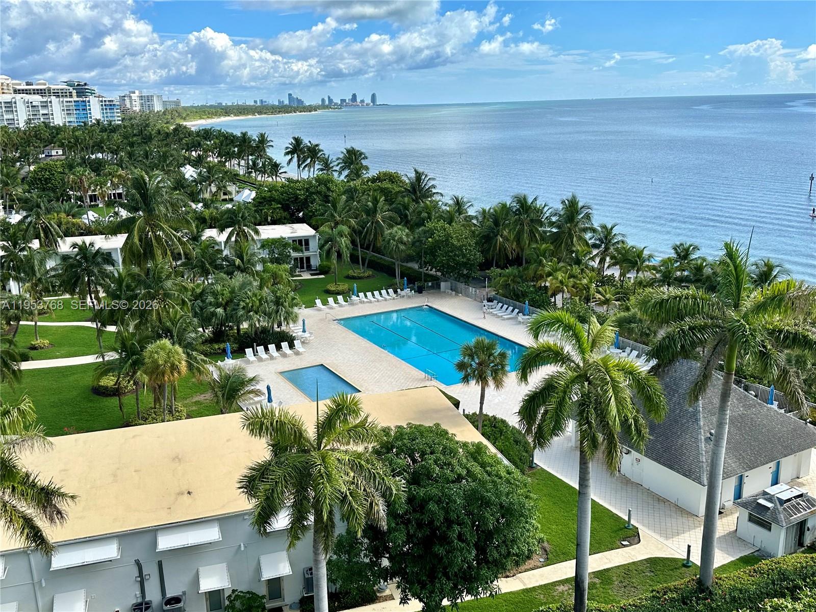 881 Ocean Dr 10d Property Photo 13